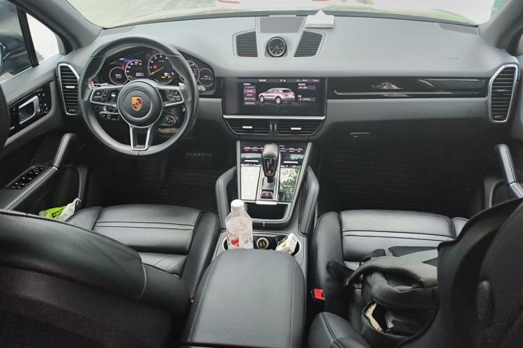 Used Porsche Cayenne E-Hybrid 2020 Cayenne E-Hybrid 2.0T Center Console