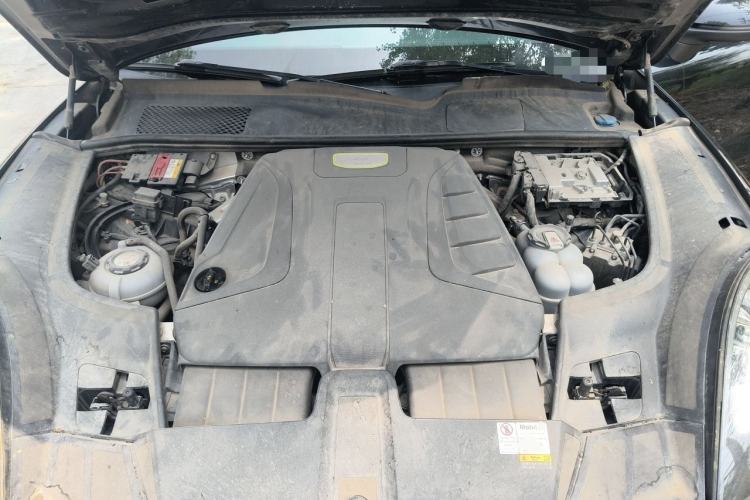 Used Porsche Cayenne E-Hybrid 2020 Cayenne E-Hybrid 2.0T Engine Bay