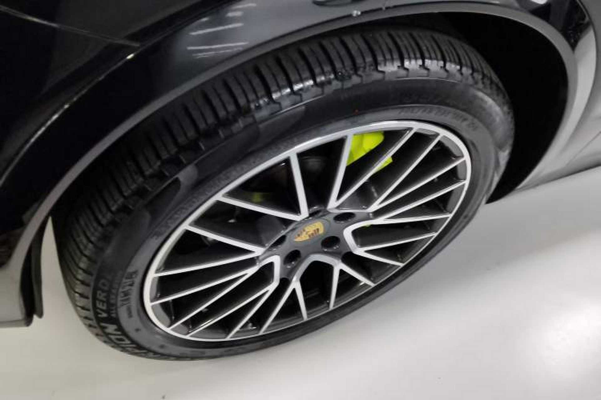 Used Porsche Cayenne E-Hybrid 2020 Cayenne E-Hybrid 2.0T Exterior 7