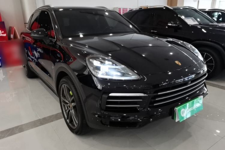 Used Porsche Cayenne E-Hybrid 2020 Cayenne E-Hybrid 2.0T Front Right 45 Deg