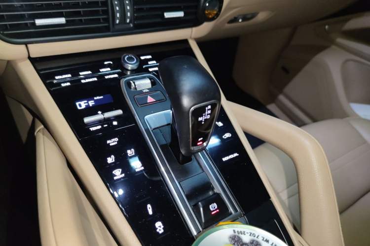 Used Porsche Cayenne E-Hybrid 2020 Cayenne E-Hybrid 2.0T Gear Lever