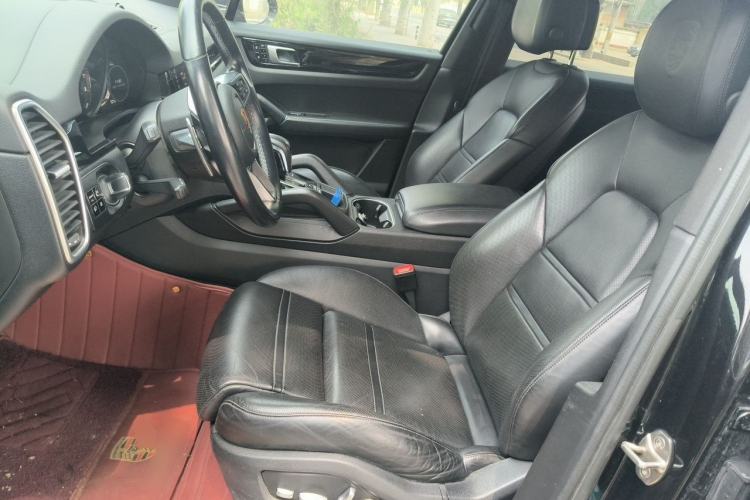 Used Porsche Cayenne E-Hybrid 2020 Cayenne E-Hybrid 2.0T Left Front Seat