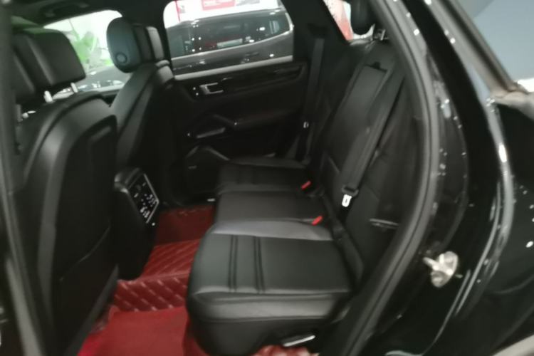 Used Porsche Cayenne E-Hybrid 2020 Cayenne E-Hybrid 2.0T Left Rear Seat