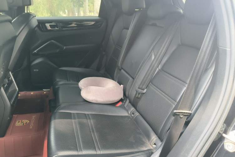 Used Porsche Cayenne E-Hybrid 2020 Cayenne E-Hybrid 2.0T Left Rear Seat
