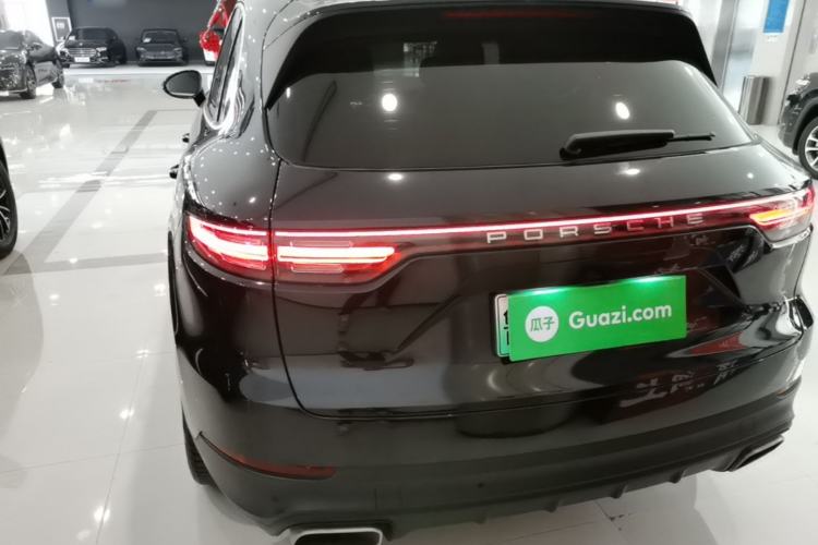 Used Porsche Cayenne E-Hybrid 2020 Cayenne E-Hybrid 2.0T Rear
