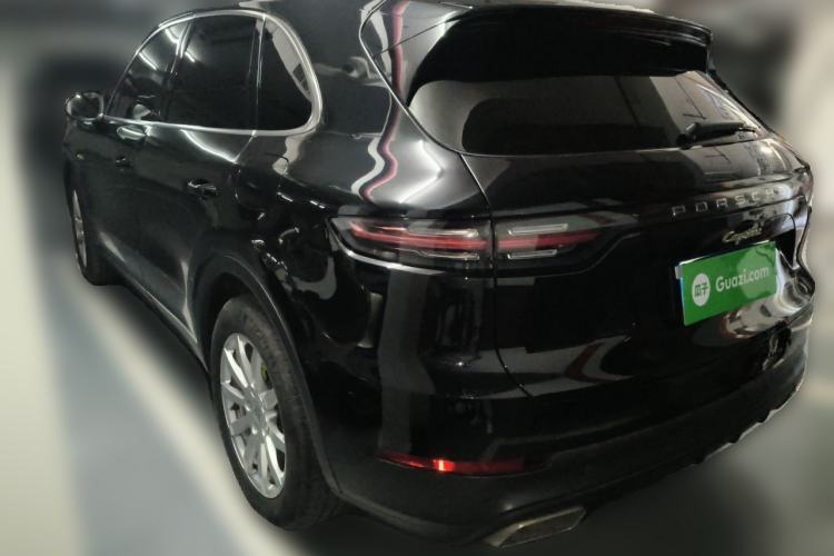 Used Porsche Cayenne E-Hybrid 2020 Cayenne E-Hybrid 2.0T Rear Left 45 Deg