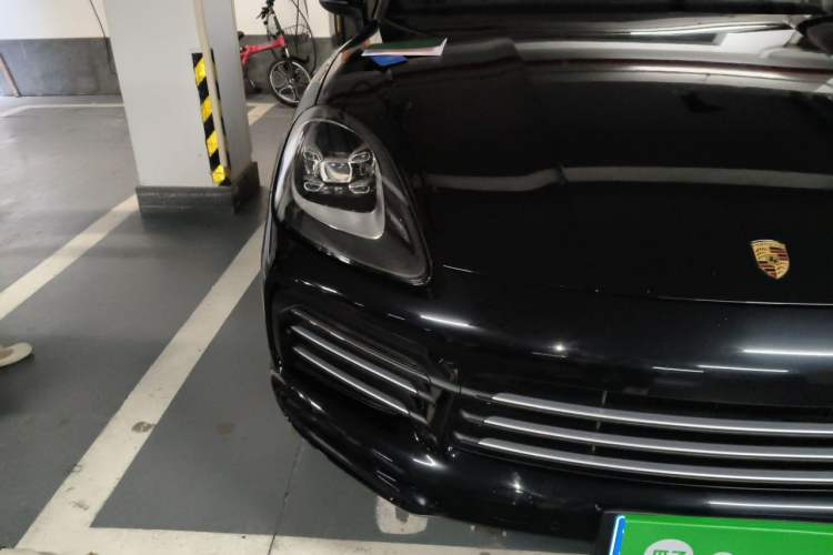 Used Porsche Cayenne E-Hybrid 2020 Cayenne E-Hybrid 2.0T Right Front Headlight