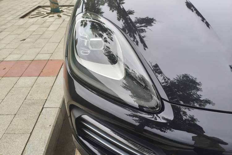 Used Porsche Cayenne E-Hybrid 2020 Cayenne E-Hybrid 2.0T Right Front Headlight