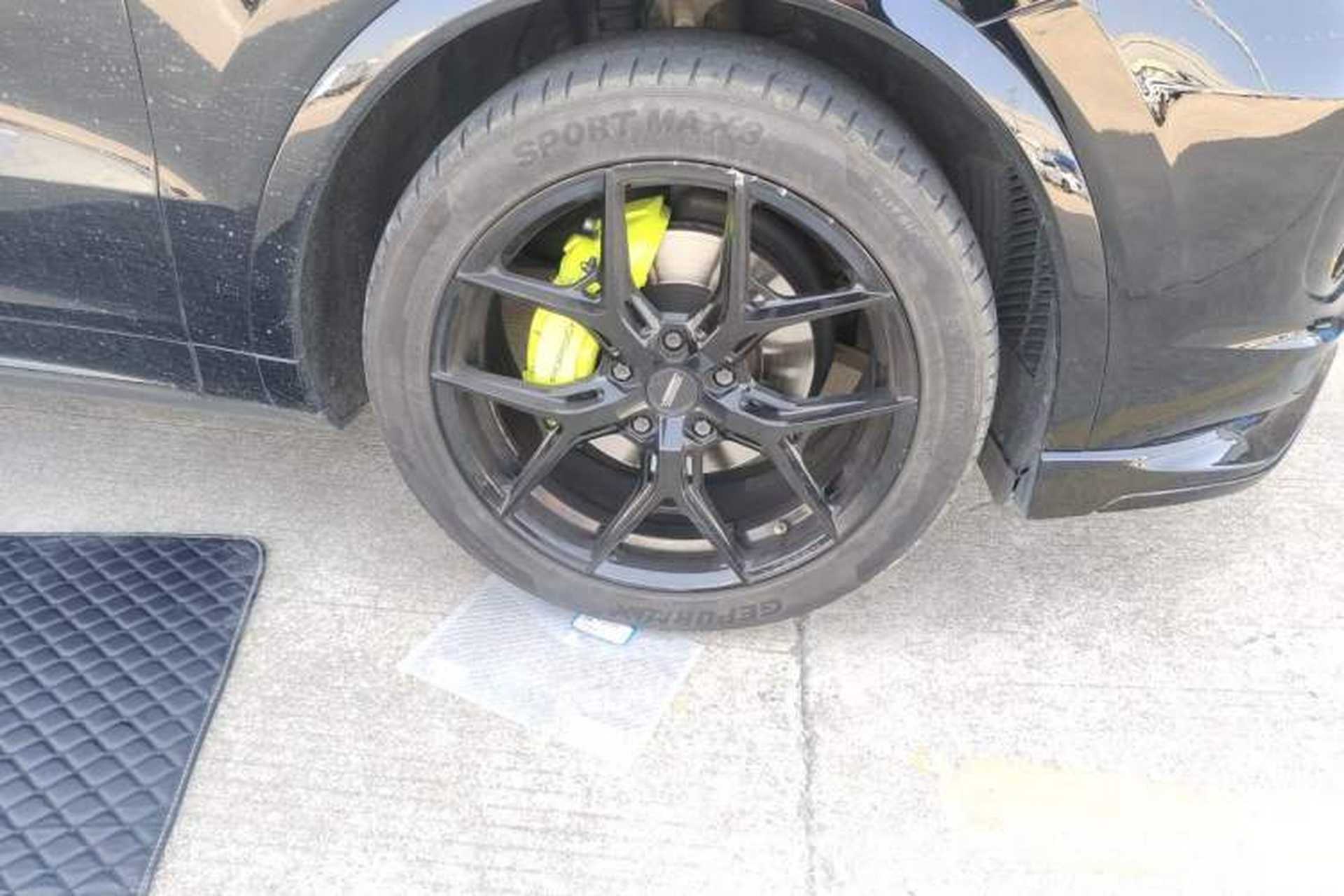 Used Porsche Cayenne E-Hybrid 2020 Cayenne E-Hybrid Coupé 2.0T Right Front Wheel Hub
