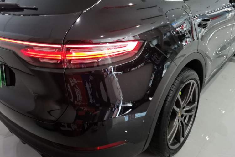 Used Porsche Cayenne E-Hybrid 2020 Cayenne E-Hybrid 2.0T Right Rear Taillight