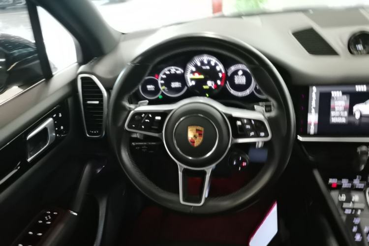 Used Porsche Cayenne E-Hybrid 2020 Cayenne E-Hybrid 2.0T Steering Wheel