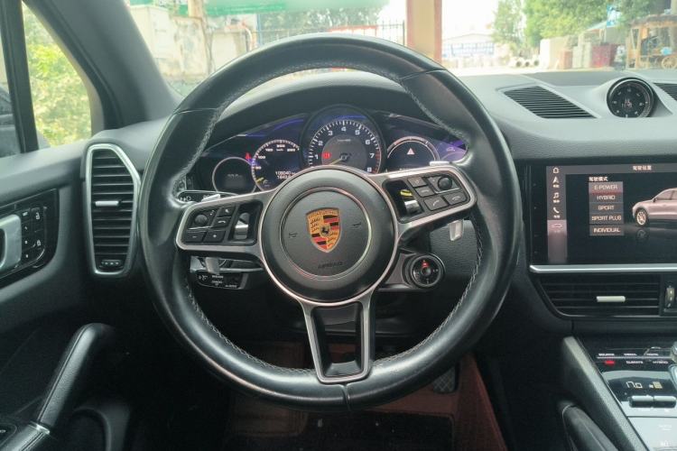 Used Porsche Cayenne E-Hybrid 2020 Cayenne E-Hybrid 2.0T Steering Wheel