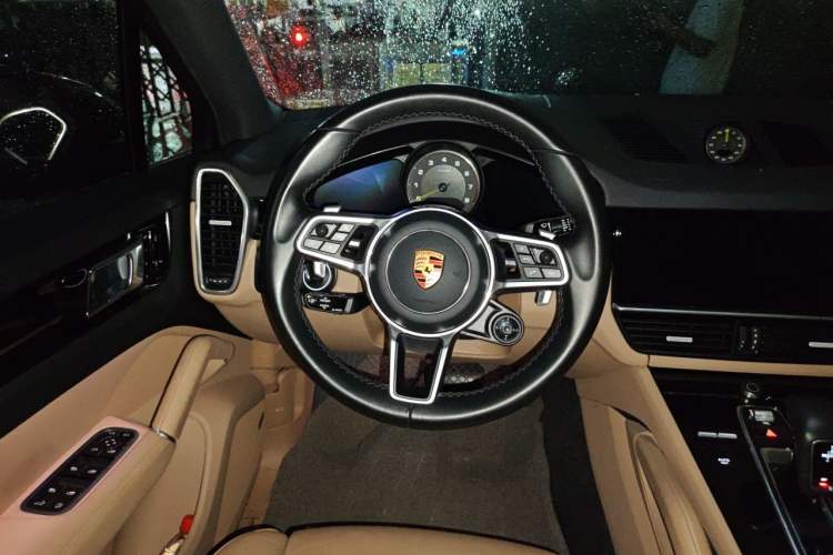 Used Porsche Cayenne E-Hybrid 2020 Cayenne E-Hybrid 2.0T Steering Wheel
