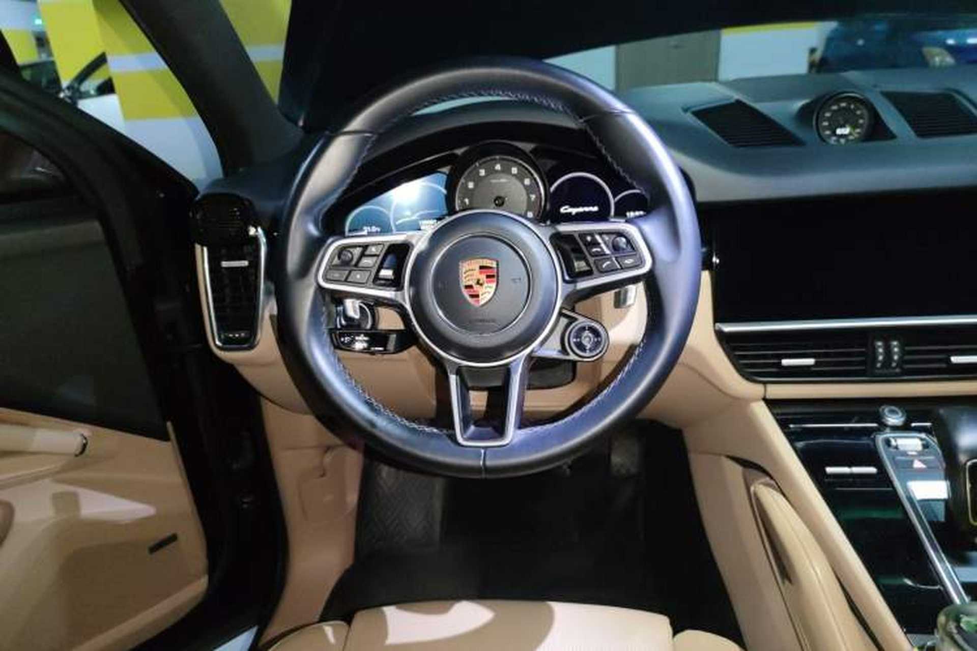 Used Porsche Cayenne E-Hybrid 2020 Cayenne E-Hybrid 2.0T Steering Wheel