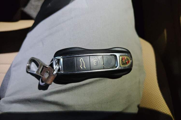 Used Porsche Cayenne E-Hybrid 2020 Cayenne E-Hybrid 2.0T Vehicle Key
