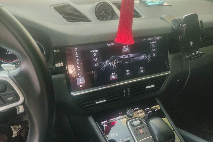 Used Porsche Cayenne E-Hybrid 2020 Cayenne E-Hybrid 2.0T Audio And AC Panel