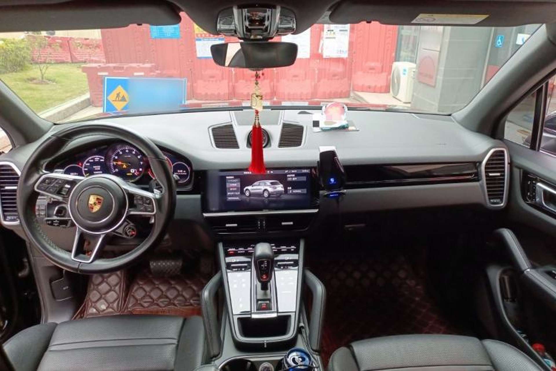 Used Porsche Cayenne E-Hybrid 2020 Cayenne E-Hybrid 2.0T Center Console