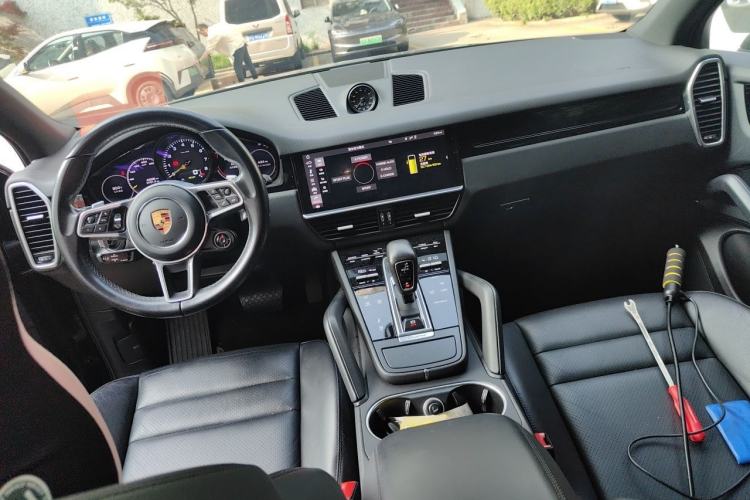 Used Porsche Cayenne E-Hybrid 2020 Cayenne E-Hybrid 2.0T Center Console
