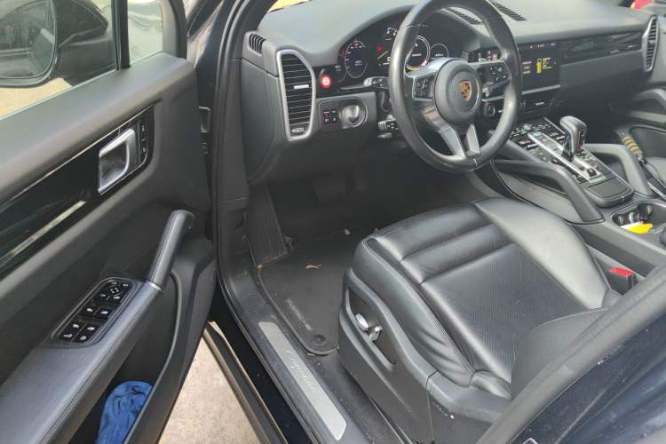 Used Porsche Cayenne E-Hybrid 2020 Cayenne E-Hybrid 2.0T Driver Seat