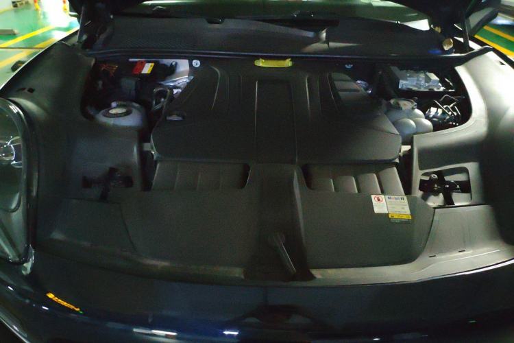 Used Porsche Cayenne E-Hybrid 2020 Cayenne E-Hybrid 2.0T Engine Bay