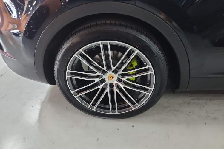 Used Porsche Cayenne E-Hybrid 2020 Cayenne E-Hybrid 2.0T Exterior 8