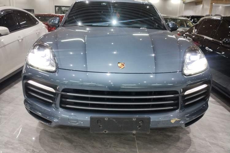 Used Porsche Cayenne E-Hybrid 2020 Cayenne E-Hybrid 2.0T Front