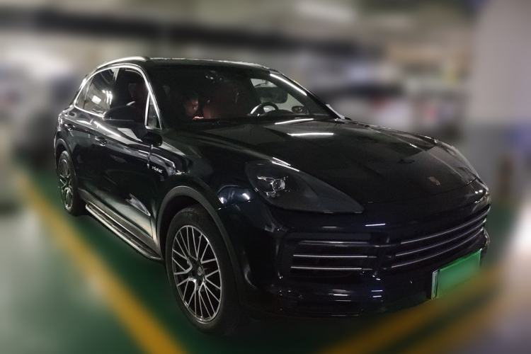 Used Porsche Cayenne E-Hybrid 2020 Cayenne E-Hybrid 2.0T Front Right 45 Deg