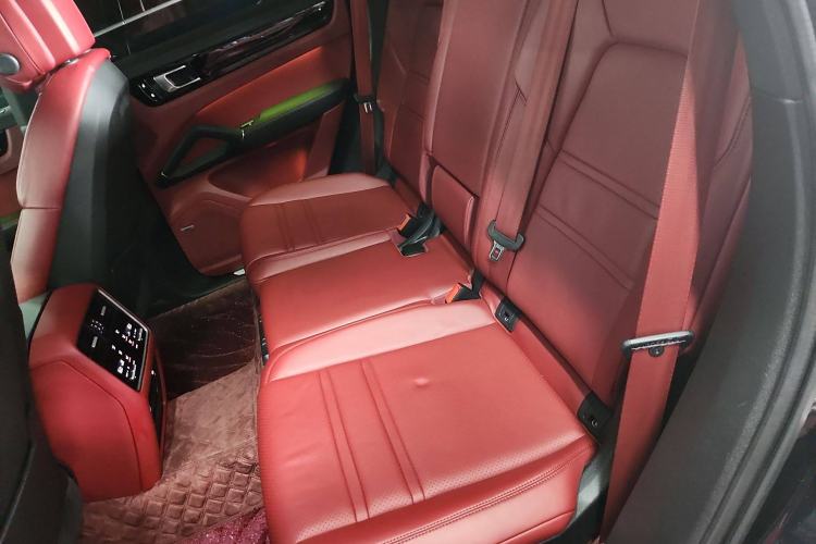 Used Porsche Cayenne E-Hybrid 2020 Cayenne E-Hybrid 2.0T Interior 4