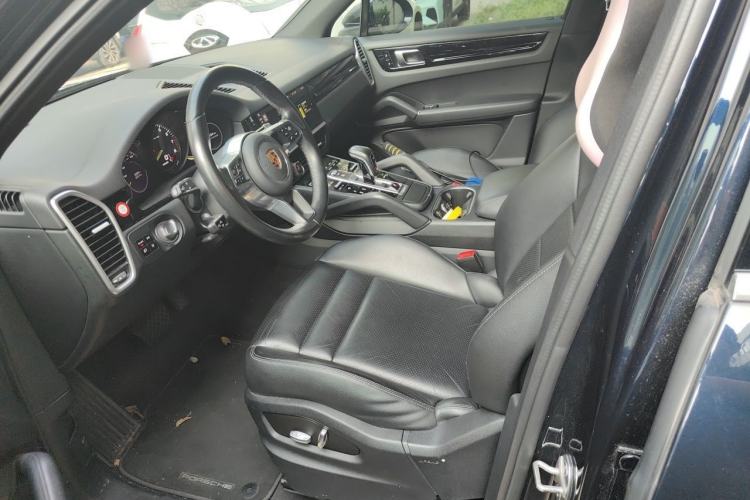 Used Porsche Cayenne E-Hybrid 2020 Cayenne E-Hybrid 2.0T Left Front Seat