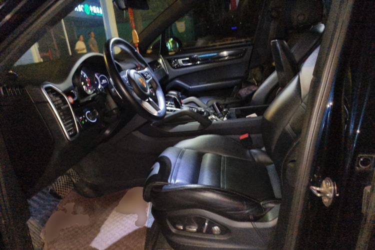 Used Porsche Cayenne E-Hybrid 2020 Cayenne E-Hybrid 2.0T Left Front Seat