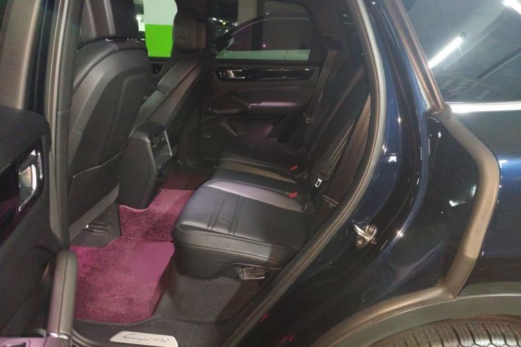 Used Porsche Cayenne E-Hybrid 2020 Cayenne E-Hybrid 2.0T Left Rear Seat