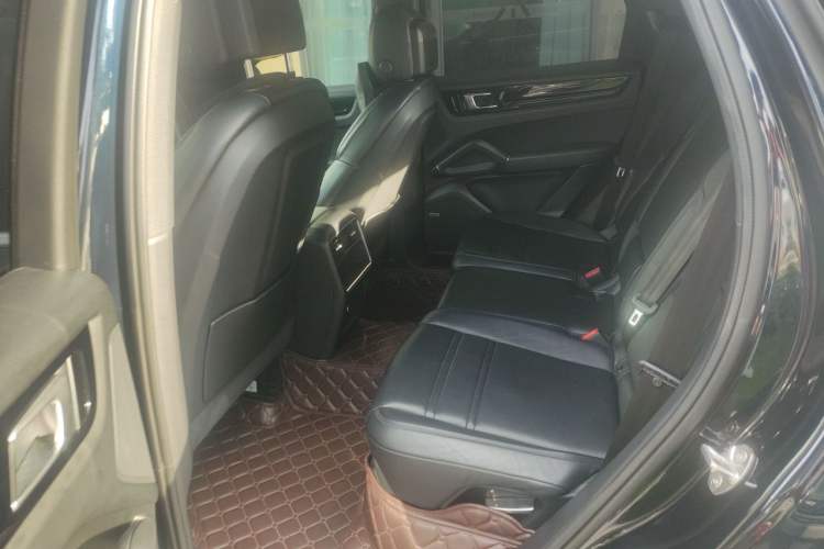 Used Porsche Cayenne E-Hybrid 2020 Cayenne E-Hybrid 2.0T Left Rear Seat