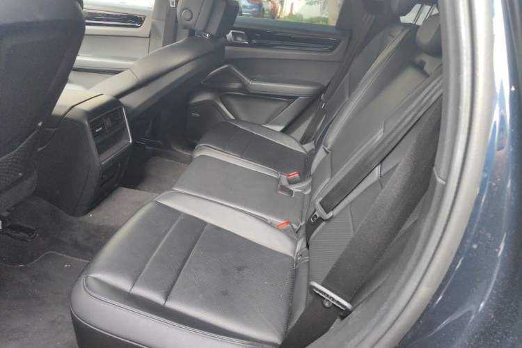 Used Porsche Cayenne E-Hybrid 2020 Cayenne E-Hybrid 2.0T Left Rear Seat