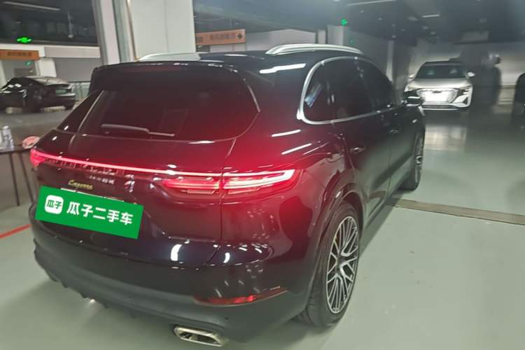 Used Porsche Cayenne E-Hybrid 2020 Cayenne E-Hybrid 2.0T Rear Right 45 Deg