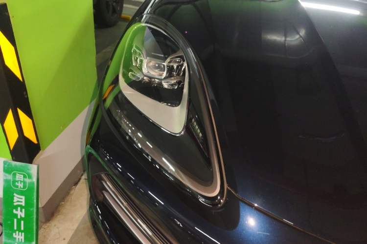 Used Porsche Cayenne E-Hybrid 2020 Cayenne E-Hybrid 2.0T Right Front Headlight