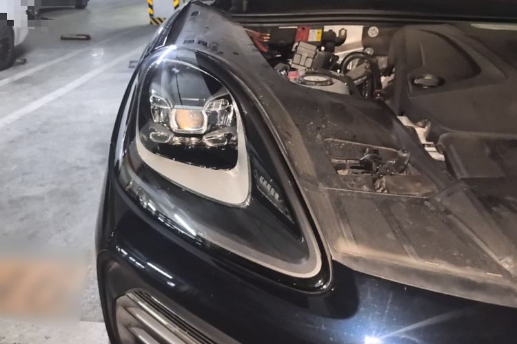 Used Porsche Cayenne E-Hybrid 2020 Cayenne E-Hybrid 2.0T Right Front Headlight