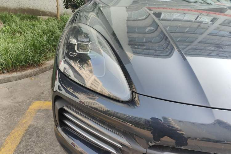 Used Porsche Cayenne E-Hybrid 2020 Cayenne E-Hybrid 2.0T Right Front Headlight