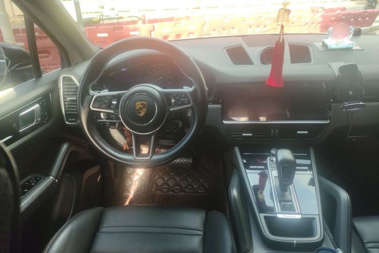 Used Porsche Cayenne E-Hybrid 2020 Cayenne E-Hybrid 2.0T Steering Wheel