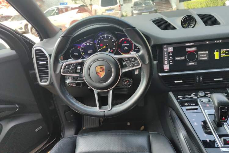 Used Porsche Cayenne E-Hybrid 2020 Cayenne E-Hybrid 2.0T Steering Wheel