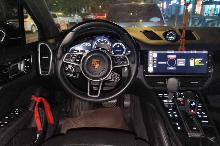 Used Porsche Cayenne E-Hybrid 2020 Cayenne E-Hybrid 2.0T Steering Wheel