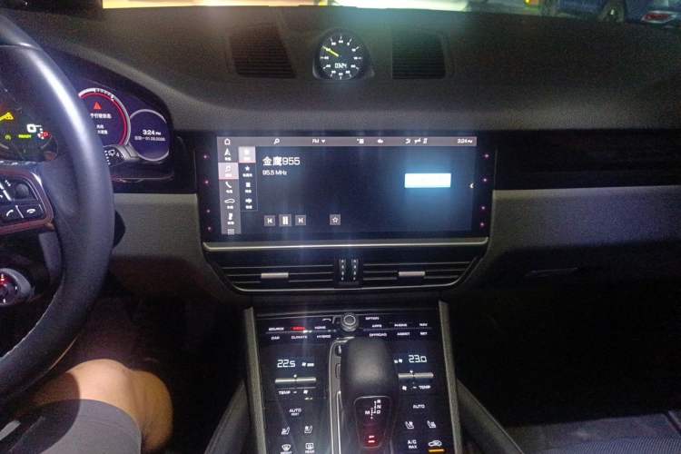 Used Porsche Cayenne E-Hybrid 2020 Cayenne E-Hybrid 2.0T Audio And AC Panel