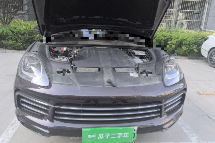 Used Porsche Cayenne E-Hybrid 2020 Cayenne E-Hybrid 2.0T Engine Bay