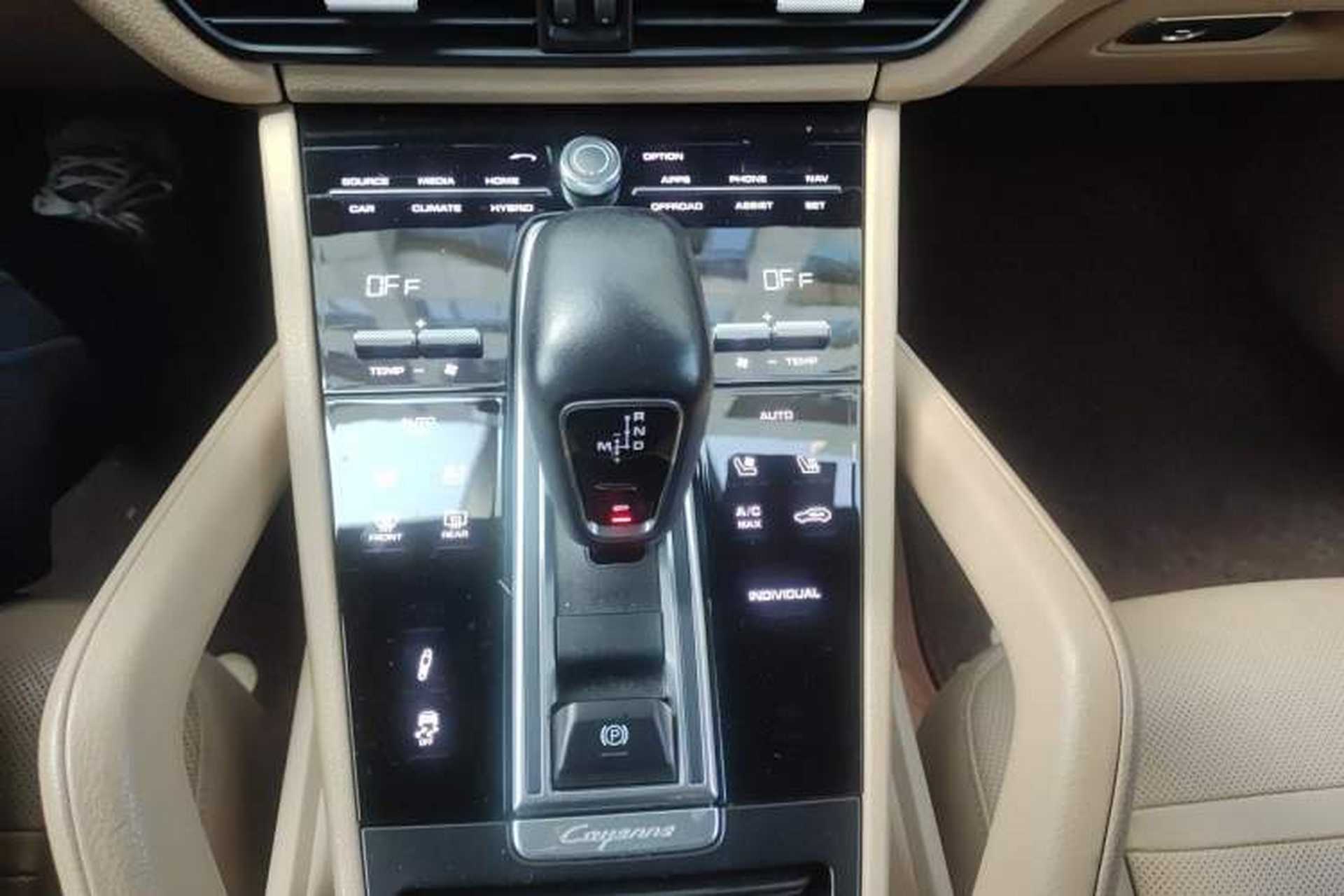 Used Porsche Cayenne E-Hybrid 2020 Cayenne E-Hybrid 2.0T Gear Lever