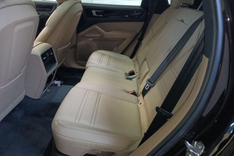 Used Porsche Cayenne E-Hybrid 2020 Cayenne E-Hybrid 2.0T Left Rear Seat