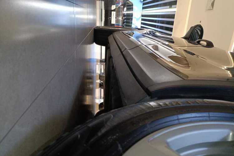 Used Porsche Cayenne E-Hybrid 2020 Cayenne E-Hybrid 2.0T Left Side Sill
