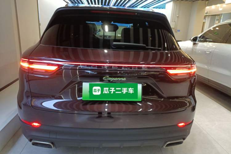 Used Porsche Cayenne E-Hybrid 2020 Cayenne E-Hybrid 2.0T Rear