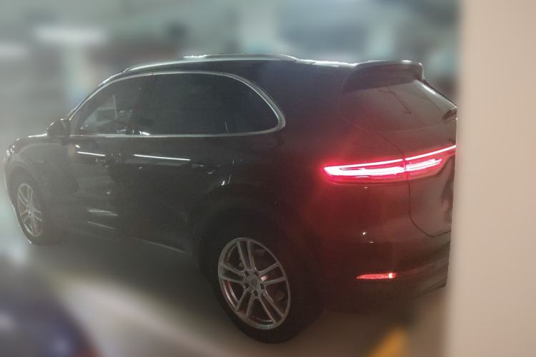 Used Porsche Cayenne E-Hybrid 2020 Cayenne E-Hybrid 2.0T Rear Left 45 Deg