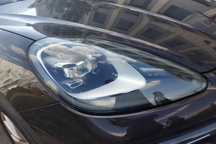 Used Porsche Cayenne E-Hybrid 2020 Cayenne E-Hybrid 2.0T Right Front Headlight