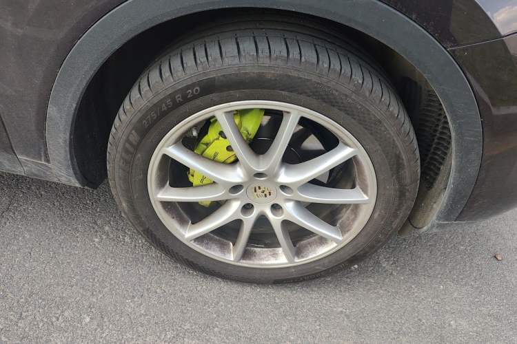 Used Porsche Cayenne E-Hybrid 2020 Cayenne E-Hybrid 2.0T Right Front Wheel Hub