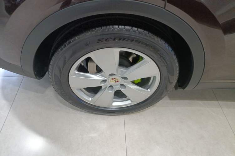 Used Porsche Cayenne E-Hybrid 2020 Cayenne E-Hybrid 2.0T Right Rear Wheel Hub